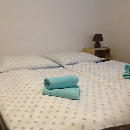 Privat Monika